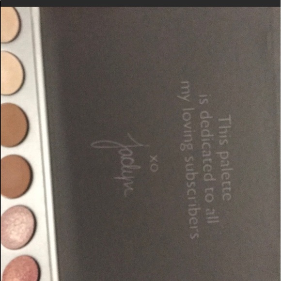 Jaclyn hill 38 eyeshadow palette - Picture 3 of 4